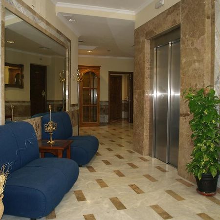 Hotel Al-Yussana Lucena Extérieur photo