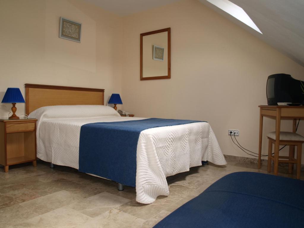Hotel Al-Yussana Lucena Chambre photo